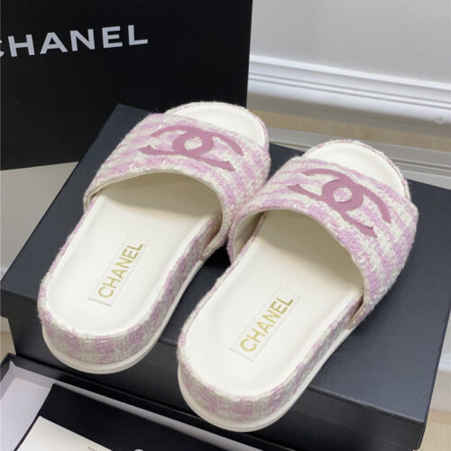 High Quality Luxury Chanel New Big Logo Slippers – Style 77862 product detail