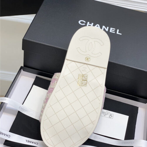 High Quality Luxury Chanel New Big Logo Slippers – Style 77862 product detail