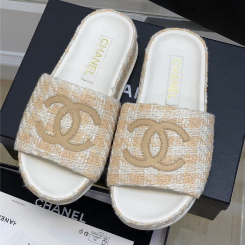 High Quality Luxury Chanel New Big Logo Slippers – Style 76166 alternate view