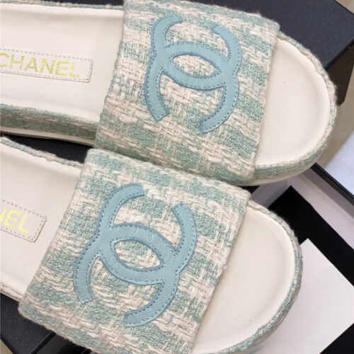 High Quality Luxury Chanel New Big Logo Slippers – Style 40006 product detail