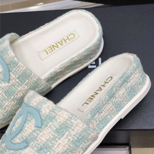 High Quality Luxury Chanel New Big Logo Slippers – Style 40006 product detail
