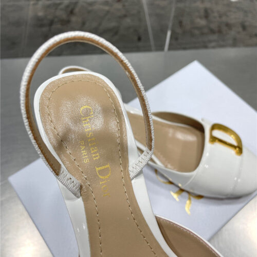 High Quality Luxury Dior New Baotou Chunky Heel Sandals – Style 63046 product detail