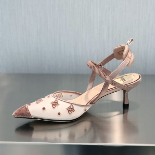High Quality Luxury Fendi New FF Graceful Streamlined Colibrí Slingback Shoes – Style 35955 product detail