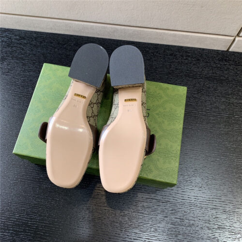 High Quality Luxury Gucci Retro Fashion Round Interlocking Double G Logo Shoes product detail
