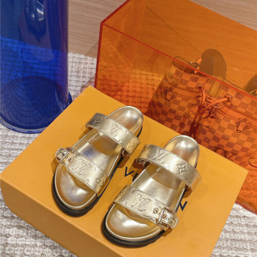High Quality Luxury Louis Vuitton New Embossed Sandals And Slippers product detail