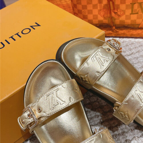 High Quality Luxury Louis Vuitton New Embossed Sandals And Slippers product detail