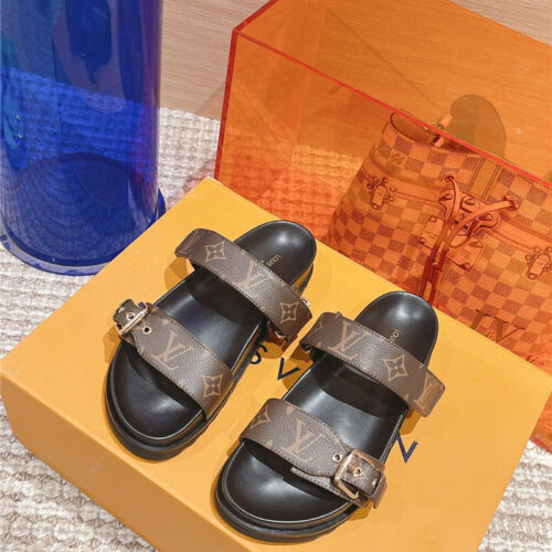 High Quality Luxury Louis Vuitton New Embossed Sandals And Slippers – Style 92867