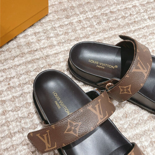 High Quality Luxury Louis Vuitton New Embossed Sandals And Slippers – Style 92867 product detail