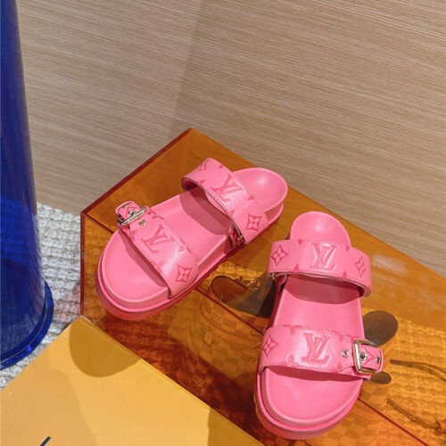 High Quality Luxury Louis Vuitton New Embossed Sandals And Slippers – Style 25635 product detail