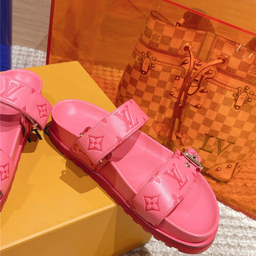 High Quality Luxury Louis Vuitton New Embossed Sandals And Slippers – Style 25635 product detail