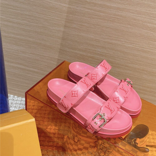 High Quality Luxury Louis Vuitton New Embossed Sandals And Slippers – Style 25635 alternate view