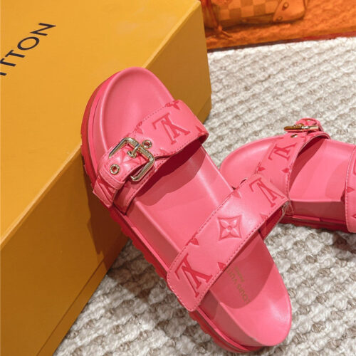 High Quality Luxury Louis Vuitton New Embossed Sandals And Slippers – Style 25635 product detail