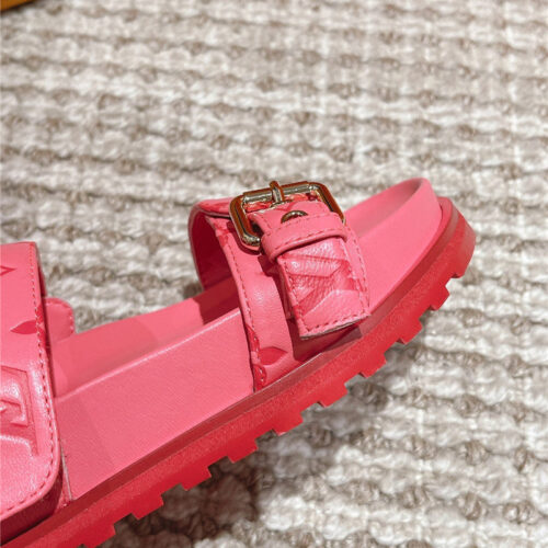 High Quality Luxury Louis Vuitton New Embossed Sandals And Slippers – Style 25635 product detail