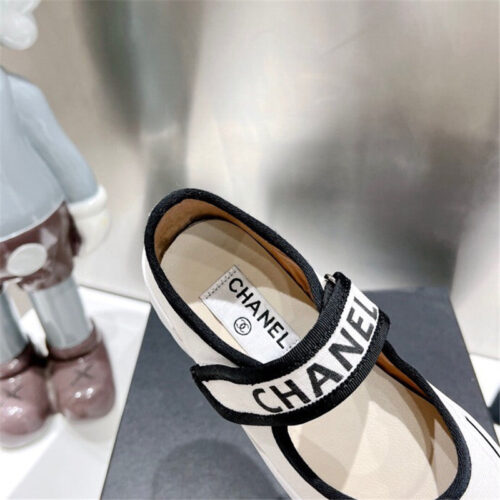 High Quality Luxury Chanel Second-Hand Velcro Platform Canvas Shoes – Style 27206 product detail