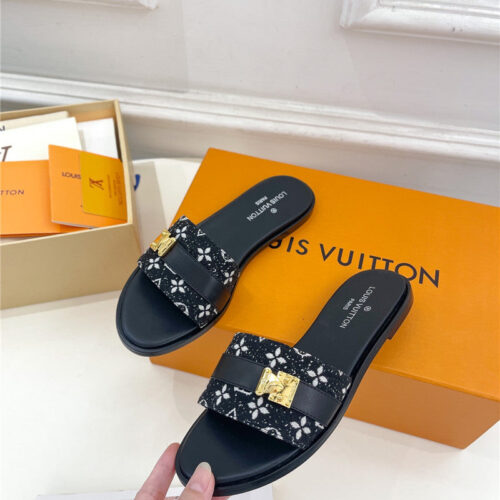High Quality Luxury Louis Vuitton Spring And Summer New Metal Buckle Slippers – Style 86435 product detail
