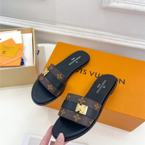 High Quality Luxury Louis Vuitton Spring And Summer New Metal Buckle Slippers product detail