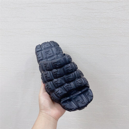 High Quality Luxury Fendi Environmentally Friendly Rubber Couple Slippers product detail