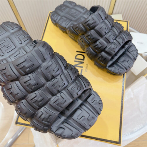 High Quality Luxury Fendi Environmentally Friendly Rubber Couple Slippers product detail
