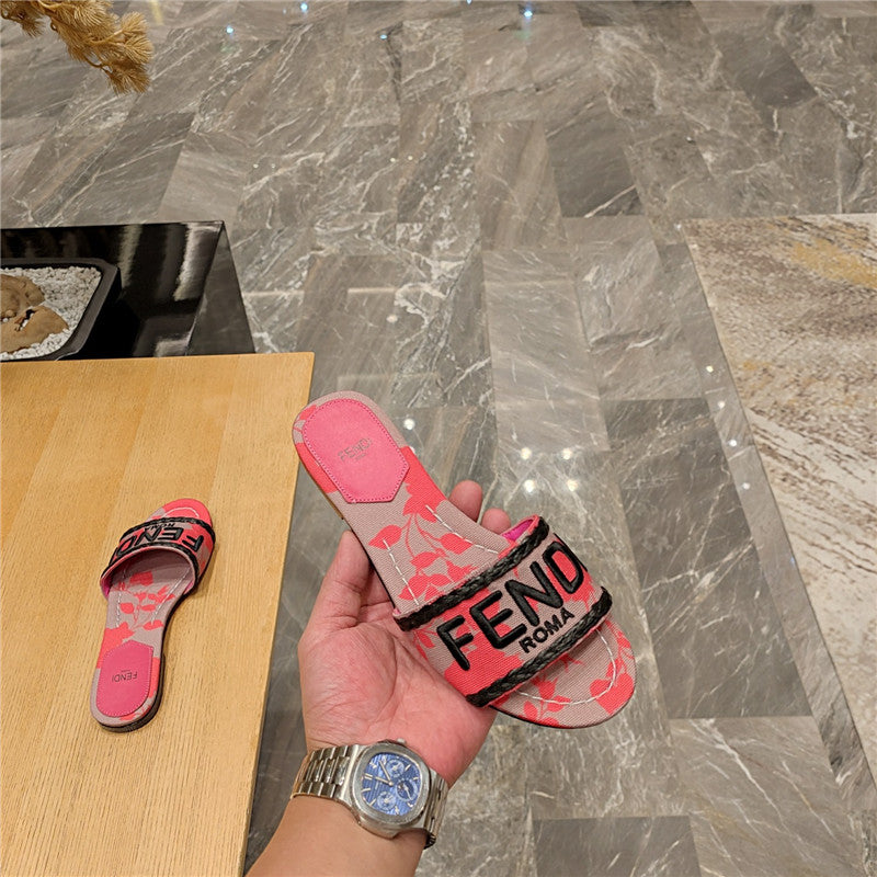 High Quality Luxury Fendi Embroidered “Fendi” Large English Logo Logo Slippers product detail