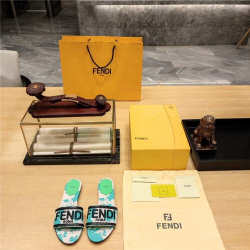 High Quality Luxury Fendi Embroidered “Fendi” Large English Logo Logo Slippers – Style 94035 product detail