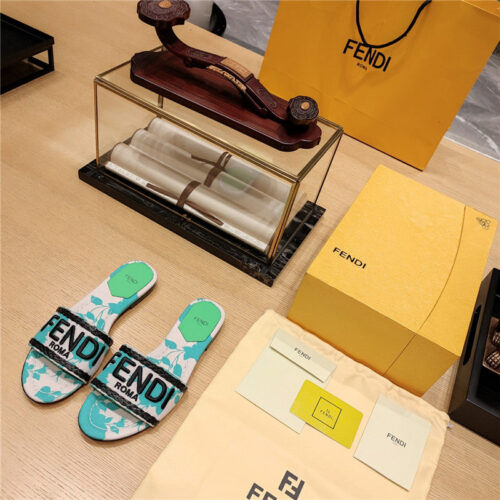 High Quality Luxury Fendi Embroidered “Fendi” Large English Logo Logo Slippers – Style 94035 alternate view