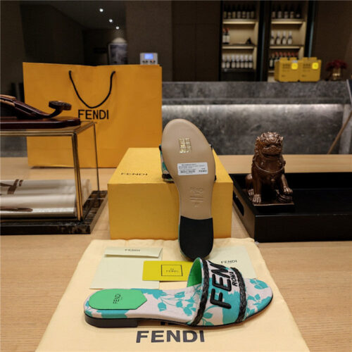 High Quality Luxury Fendi Embroidered “Fendi” Large English Logo Logo Slippers – Style 94035 product detail