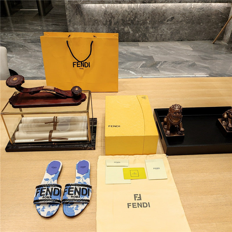 High Quality Luxury Fendi Embroidered “Fendi” Large English Logo Logo Slippers – Style 18323 product detail