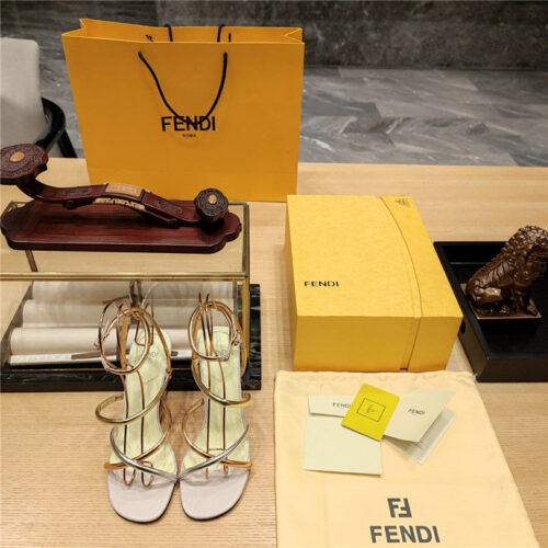 High Quality Luxury Fendi Patchwork Strap First Pumps product detail