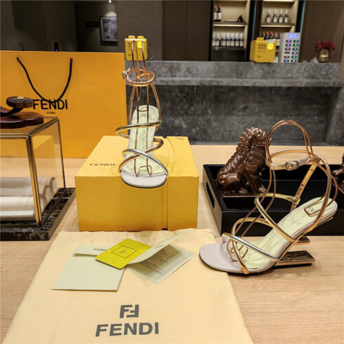 High Quality Luxury Fendi Patchwork Strap First Pumps product detail