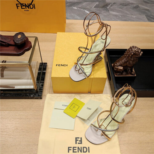 High Quality Luxury Fendi Patchwork Strap First Pumps product detail