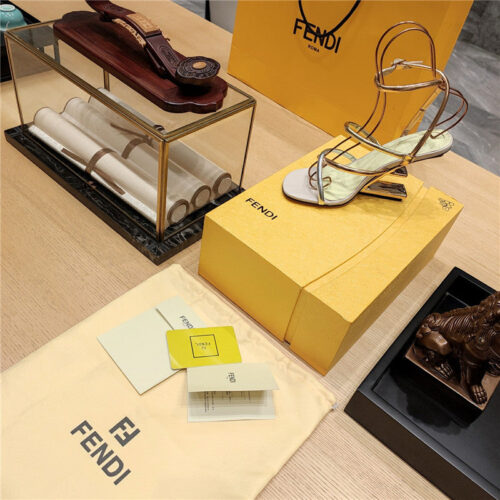 High Quality Luxury Fendi Patchwork Strap First Pumps product detail