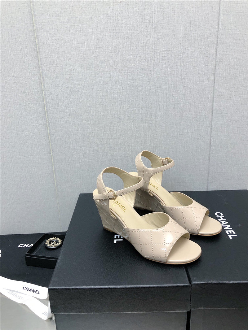 High Quality Luxury Chanel New Sandals – Style 25190