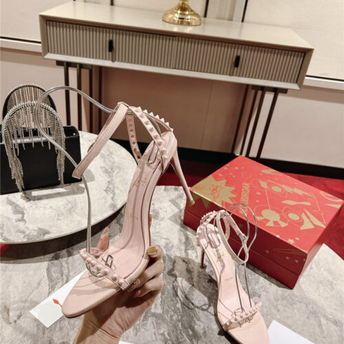 High Quality Luxury Christian Louboutin Spike Strap Sandals product detail