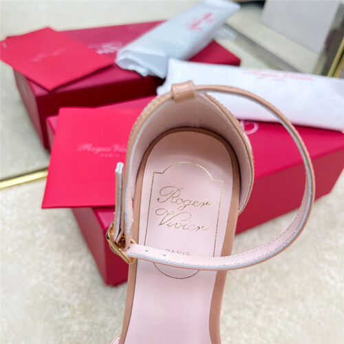 High Quality Luxury Roger Vivier Classic Buckle Strap Sandals product detail