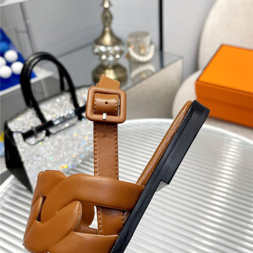 High Quality Luxury Hermes Pig Nose Sandals – Style 76483 product detail
