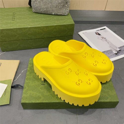 High Quality Luxury Gucci Thick Bottom Hole Slippers – Style 82899