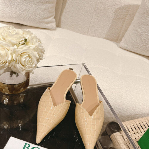 High Quality Luxury Bottega Veneta V-Collar Pointy Toe Slides product detail
