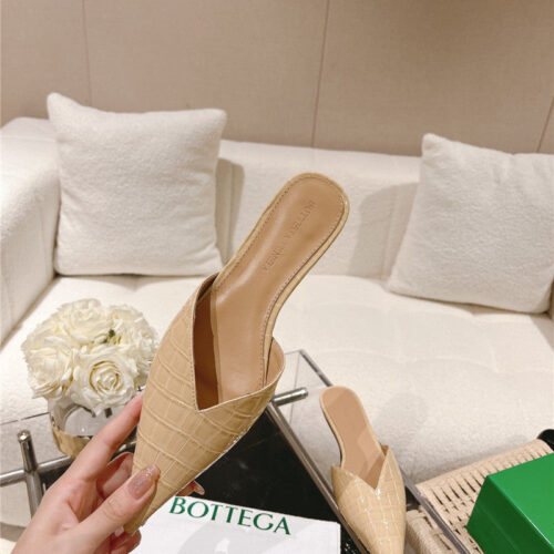 High Quality Luxury Bottega Veneta V-Collar Pointy Toe Slides product detail