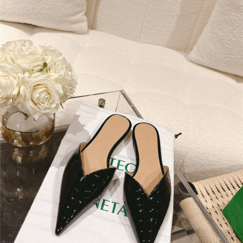 High Quality Luxury Bottega Veneta V-Collar Pointy Toe Slides – Style 60678 product detail