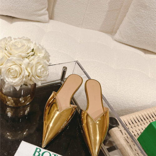 High Quality Luxury Bottega Veneta V-Collar Pointy Toe Slides – Style 22822 product detail
