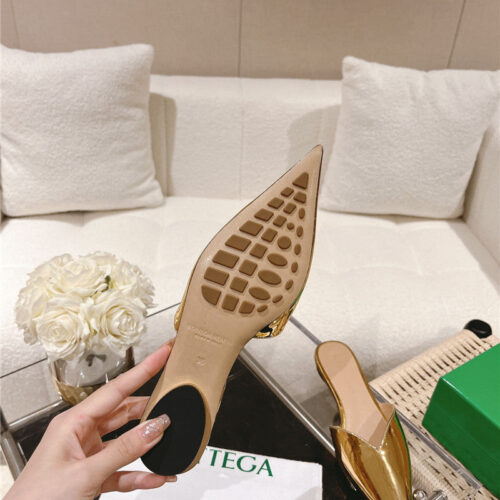 High Quality Luxury Bottega Veneta V-Collar Pointy Toe Slides – Style 22822 product detail