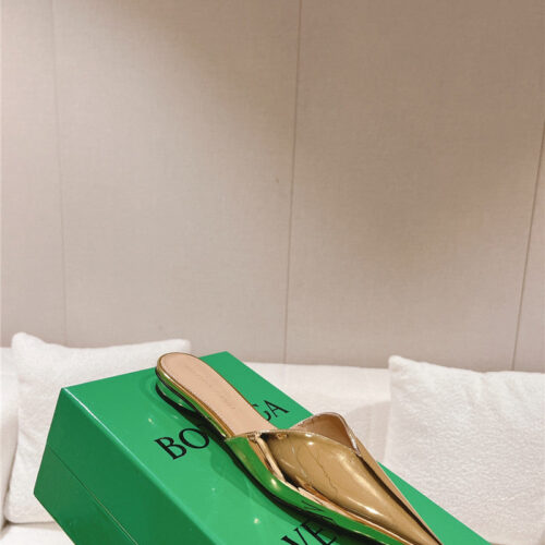 High Quality Luxury Bottega Veneta V-Collar Pointy Toe Slides – Style 22822 product detail
