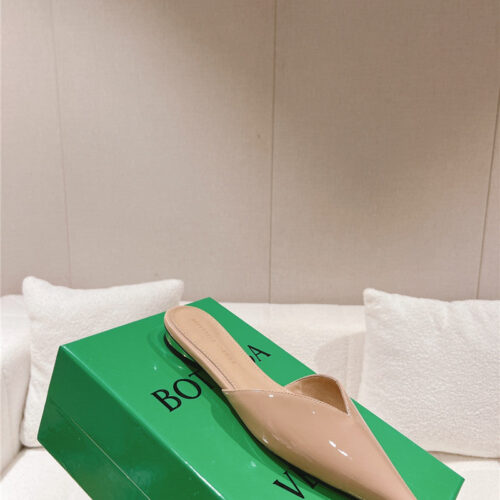 High Quality Luxury Bottega Veneta V-Collar Pointy Toe Slides – Style 88358 product detail