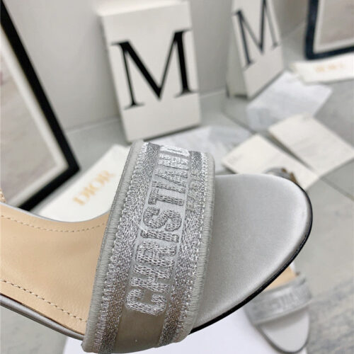 High Quality Luxury Dior Fashion Embroidered Hot Diamond High-Heeled Sandals product detail
