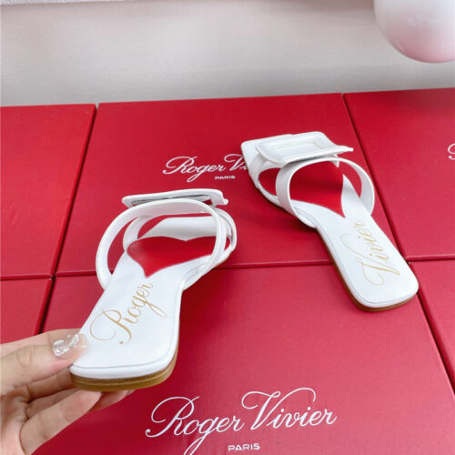 High Quality Luxury Roger Vivier Embroidered Buckle Mules – Style 27572 product detail
