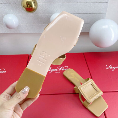 High Quality Luxury Roger Vivier Embroidered Buckle Mules – Style 91412 product detail