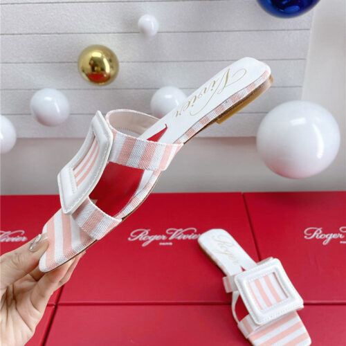 High Quality Luxury Roger Vivier Embroidered Buckle Mules – Style 88020 product detail