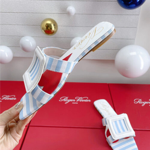High Quality Luxury Roger Vivier Embroidered Buckle Mules product detail