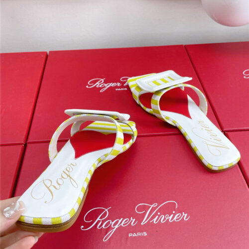 High Quality Luxury Roger Vivier Embroidered Buckle Mules – Style 86324 product detail