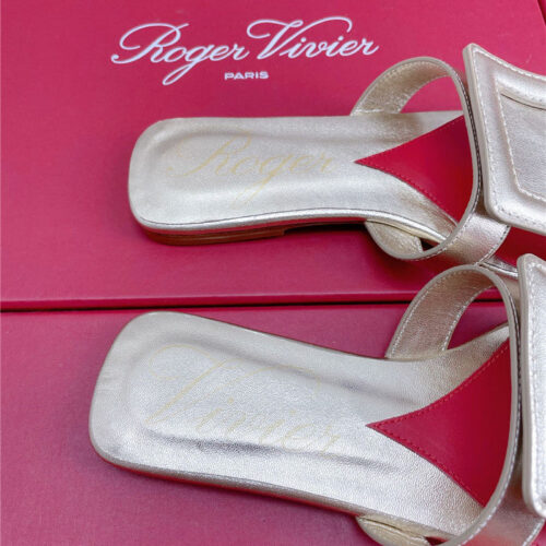 High Quality Luxury Roger Vivier Embroidered Buckle Mules – Style 84628 product detail